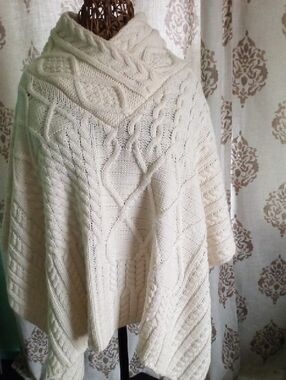 Cozy Cable-Knit Cream Poncho with Cowl Neck